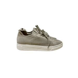 White Mountain Women’s Sneakers Size 9  Beige Color